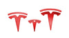 Rotes Tesla Logo Emblem Set für das Model Y, bestehend aus Front-, Heck- und Lenkrad-Emblemen, einfach zu montieren und verleiht Ihrem Fahrzeug einen sportlichen Look.